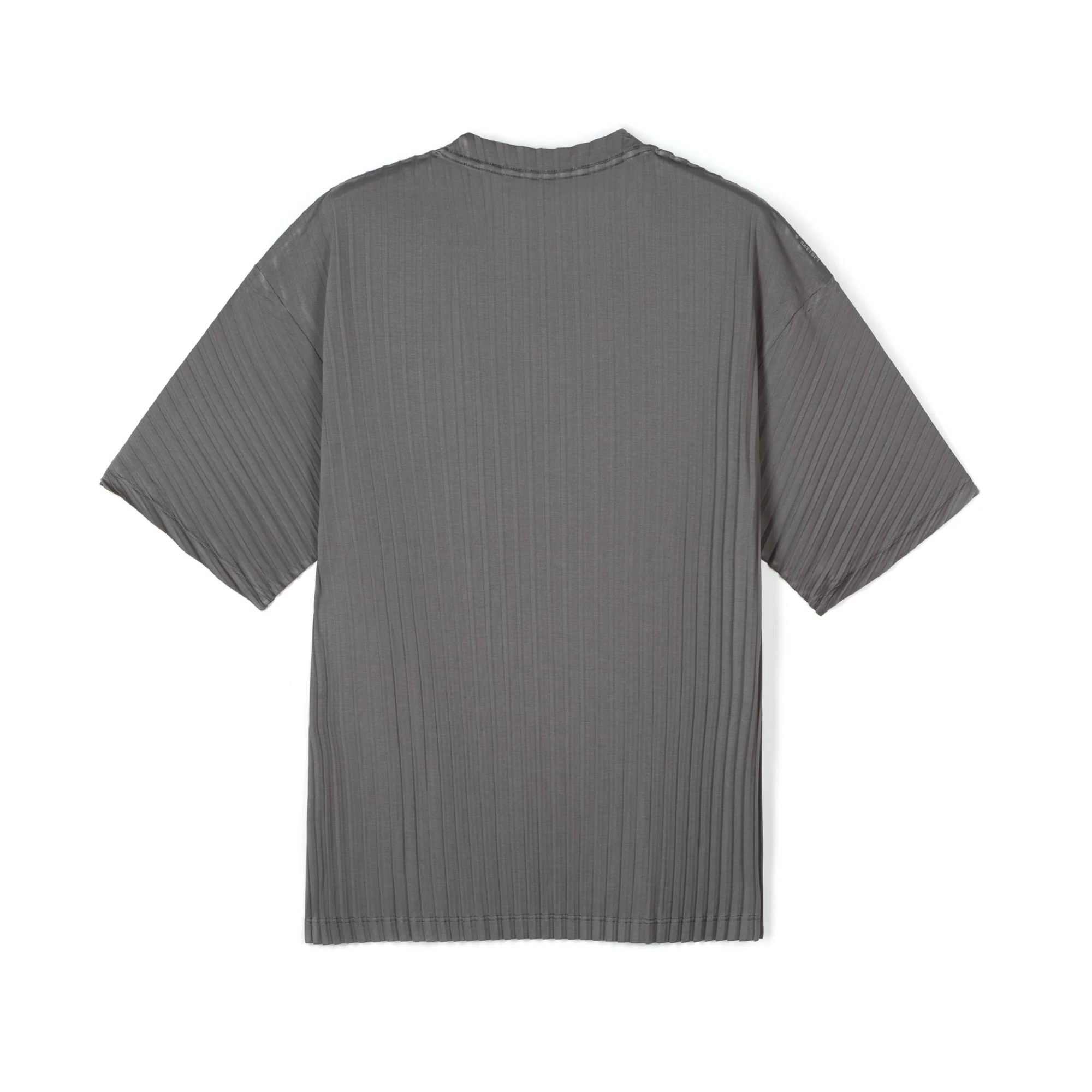 AuraLite™ Pleated T-Shirt | Granite Gray
